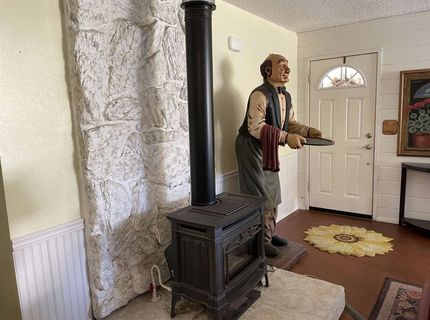 550 Third Avenue, Chester, CA 00000 Photo