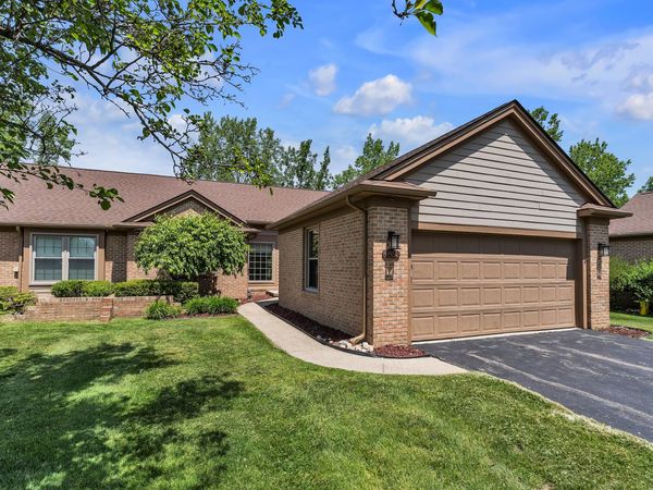 4853 Lone Oak Court, Unit 11, Ann Arbor, MI 48108