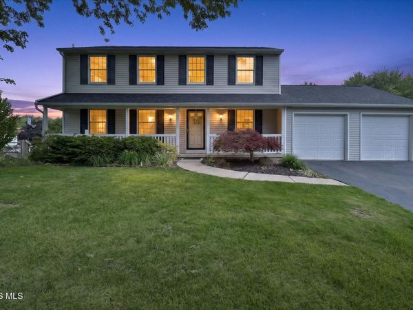10468 Cliffwood Road , Perrysburg, OH 43551