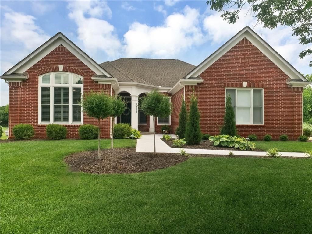 14509 Howe Drive, Leawood, KS 66224 Main Photo