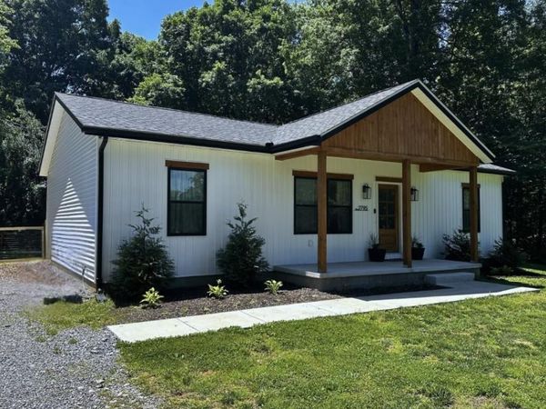 2795 Franklin Road , Scottsville, KY 42164