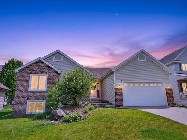 9423 White Fox Lane, Middleton, WI 53562