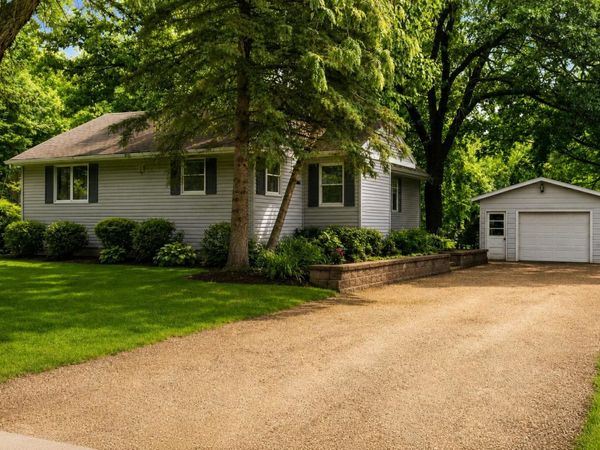 633 Pony Lane, Sun Prairie, WI 53590