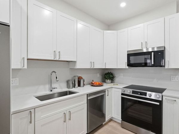 66 Tileston St, Unit 1, Everett, MA 02149