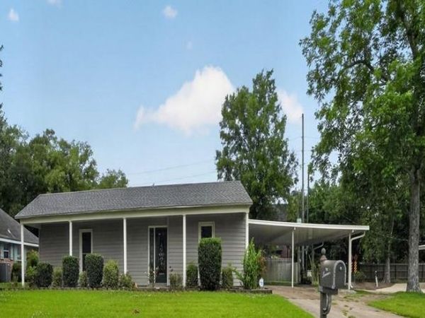 218 ORMOND OAKS Drive , Destrehan, LA 70047