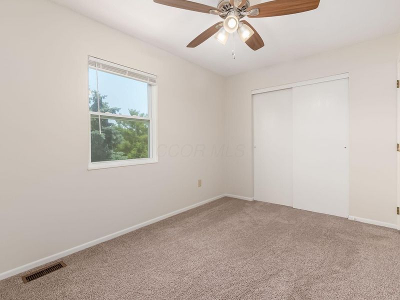 916 Worthington Woods Boulevard, Unit 12, Columbus, OH 43085 Photo 17