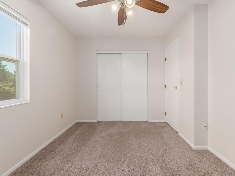 916 Worthington Woods Boulevard, Unit 12, Columbus, OH 43085 Photo 18