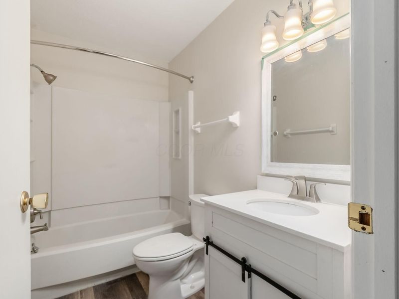 916 Worthington Woods Boulevard, Unit 12, Columbus, OH 43085 Photo 19