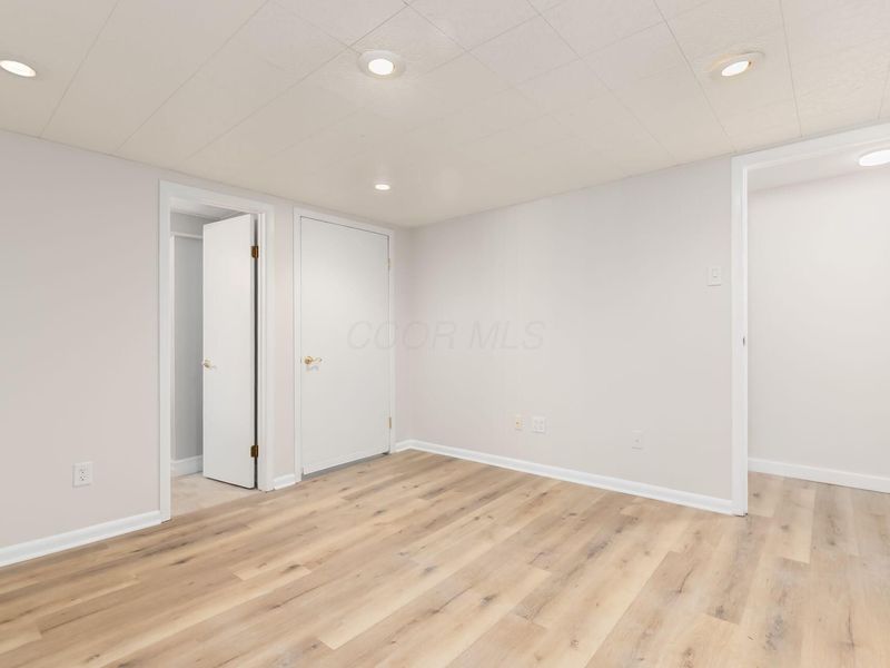 916 Worthington Woods Boulevard, Unit 12, Columbus, OH 43085 Photo 23