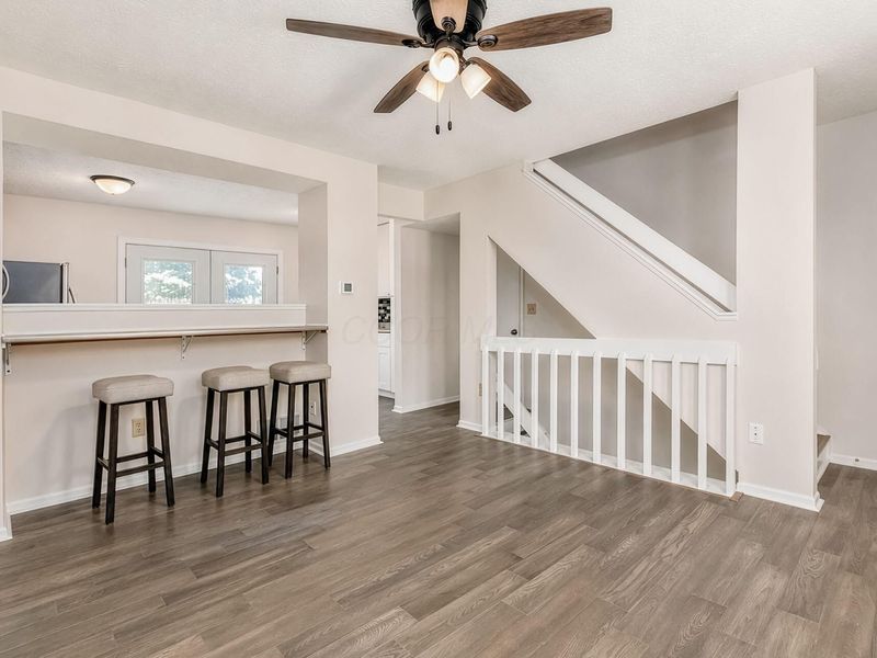 916 Worthington Woods Boulevard, Unit 12, Columbus, OH 43085 Photo 8