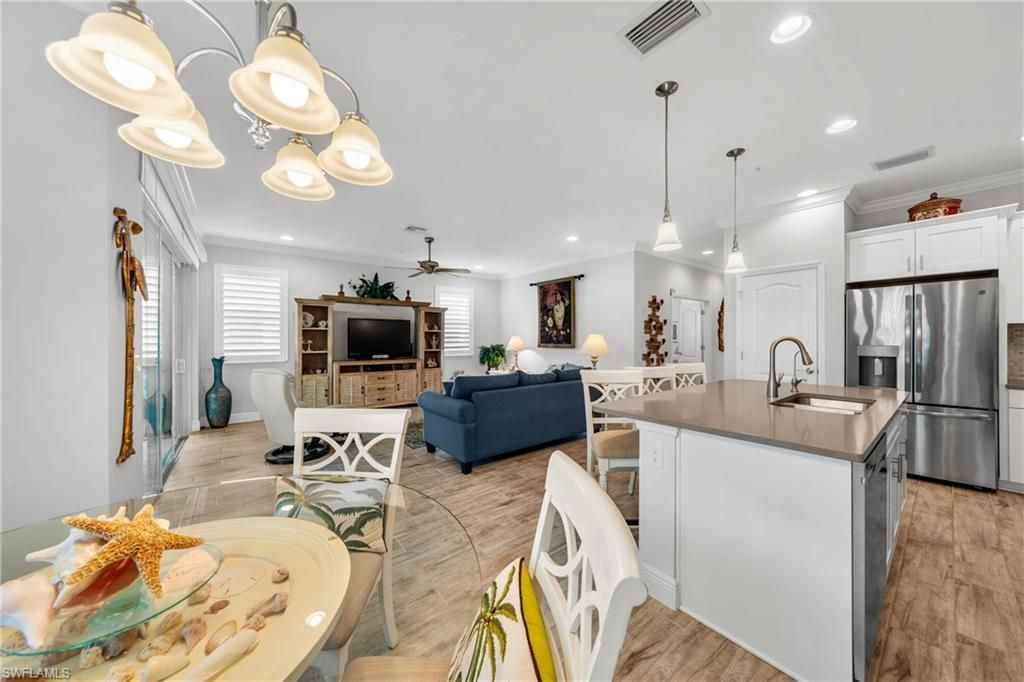 6981 Avalon Cir , Unit 1208, Naples, FL 34112 Photo