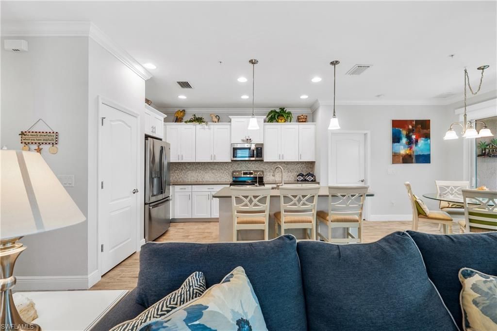 6981 Avalon Cir , Unit 1208, Naples, FL 34112 Photo