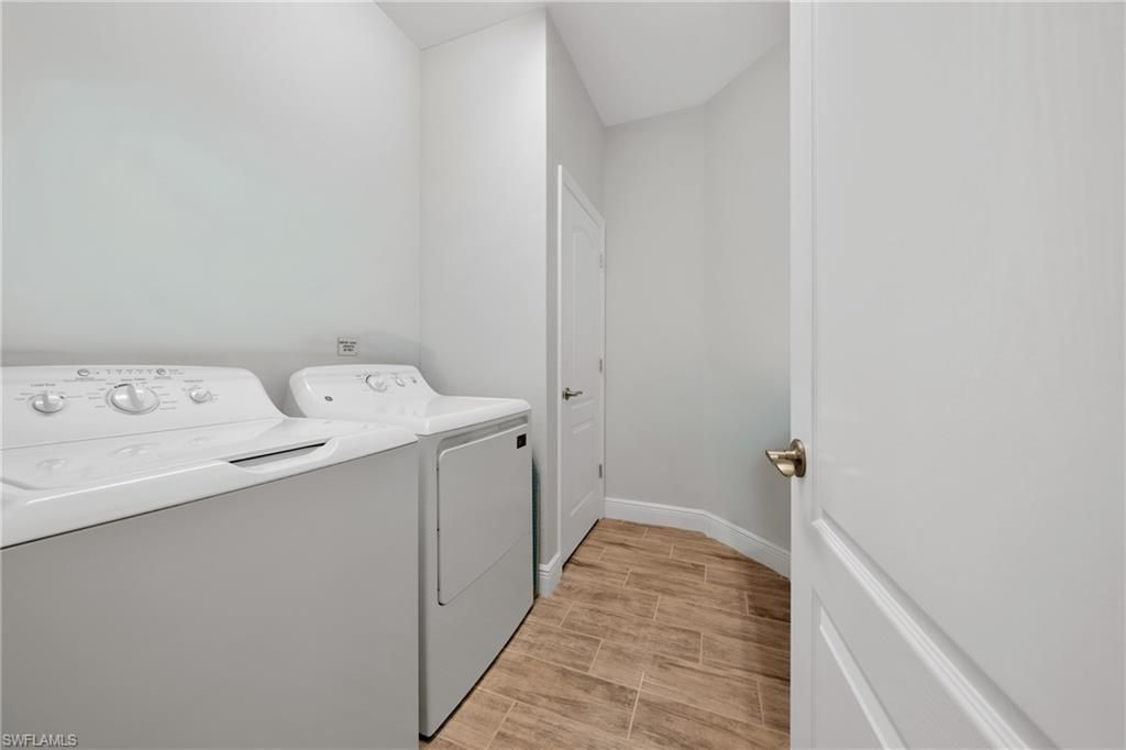 6981 Avalon Cir , Unit 1208, Naples, FL 34112 Photo