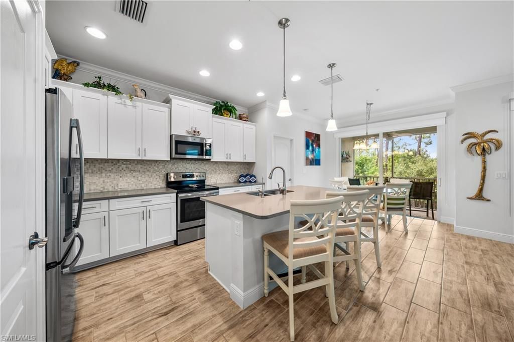 6981 Avalon Cir , Unit 1208, Naples, FL 34112 Photo
