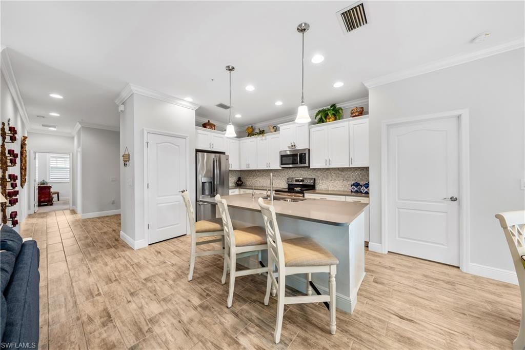6981 Avalon Cir , Unit 1208, Naples, FL 34112 Photo