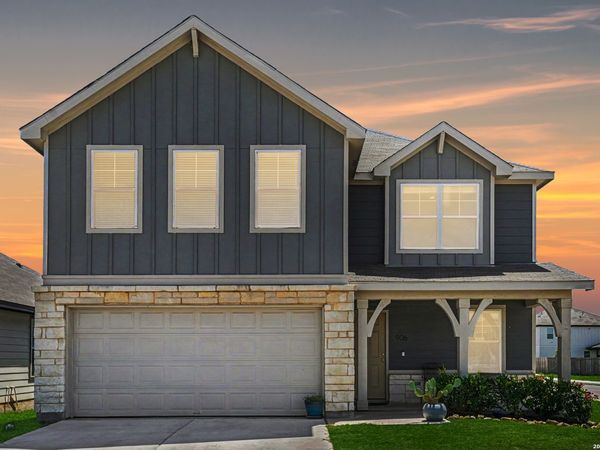 906 Crested Iris, New Braunfels, TX 78130