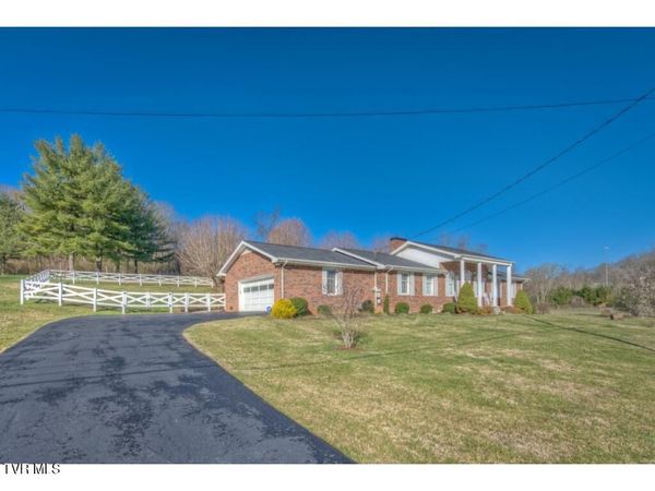 328 Lawndale Drive, Bristol, VA 24201