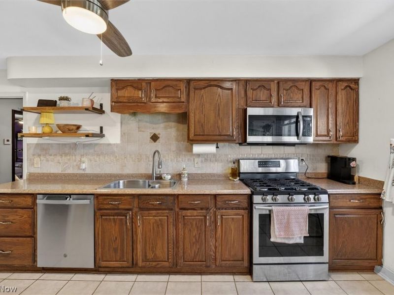 13795 Shawnee Trail, Middleburg Heights, OH 44130 Photo 15