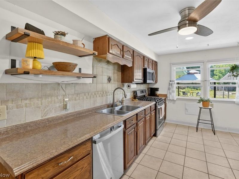 13795 Shawnee Trail, Middleburg Heights, OH 44130 Photo 16
