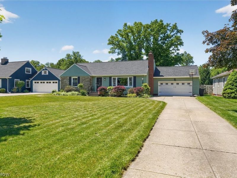 13795 Shawnee Trail, Middleburg Heights, OH 44130 Photo 3