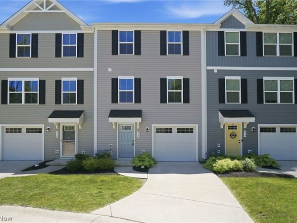 212 Raintree Lane , Painesville Twp, OH 44077