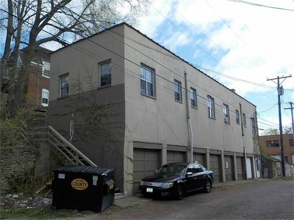 620/26 N Perry Street , Davenport, IA 52803