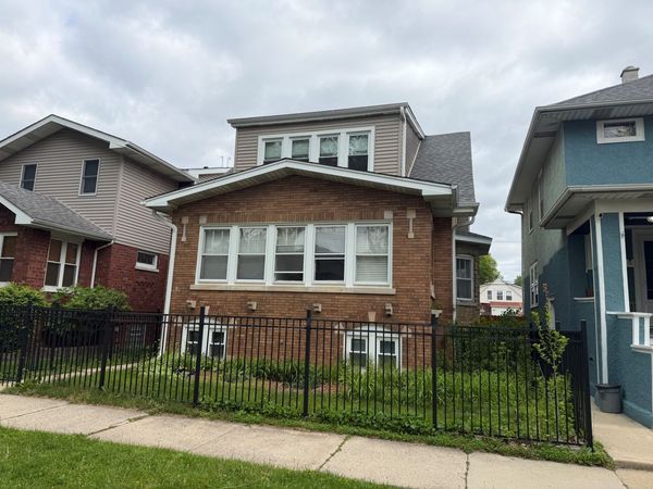 5828 W Berenice Avenue , Unit 2, Chicago, IL 60634