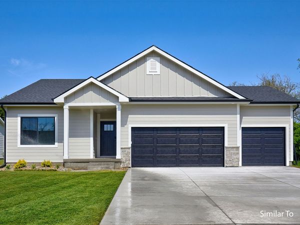 8136 Buckley Street, Johnston, IA 50131