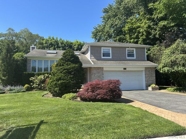 36 Harriet Drive, Syosset, NY 11791