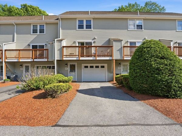 107 Patrick Rd, Unit 107, Tewksbury, MA 01876