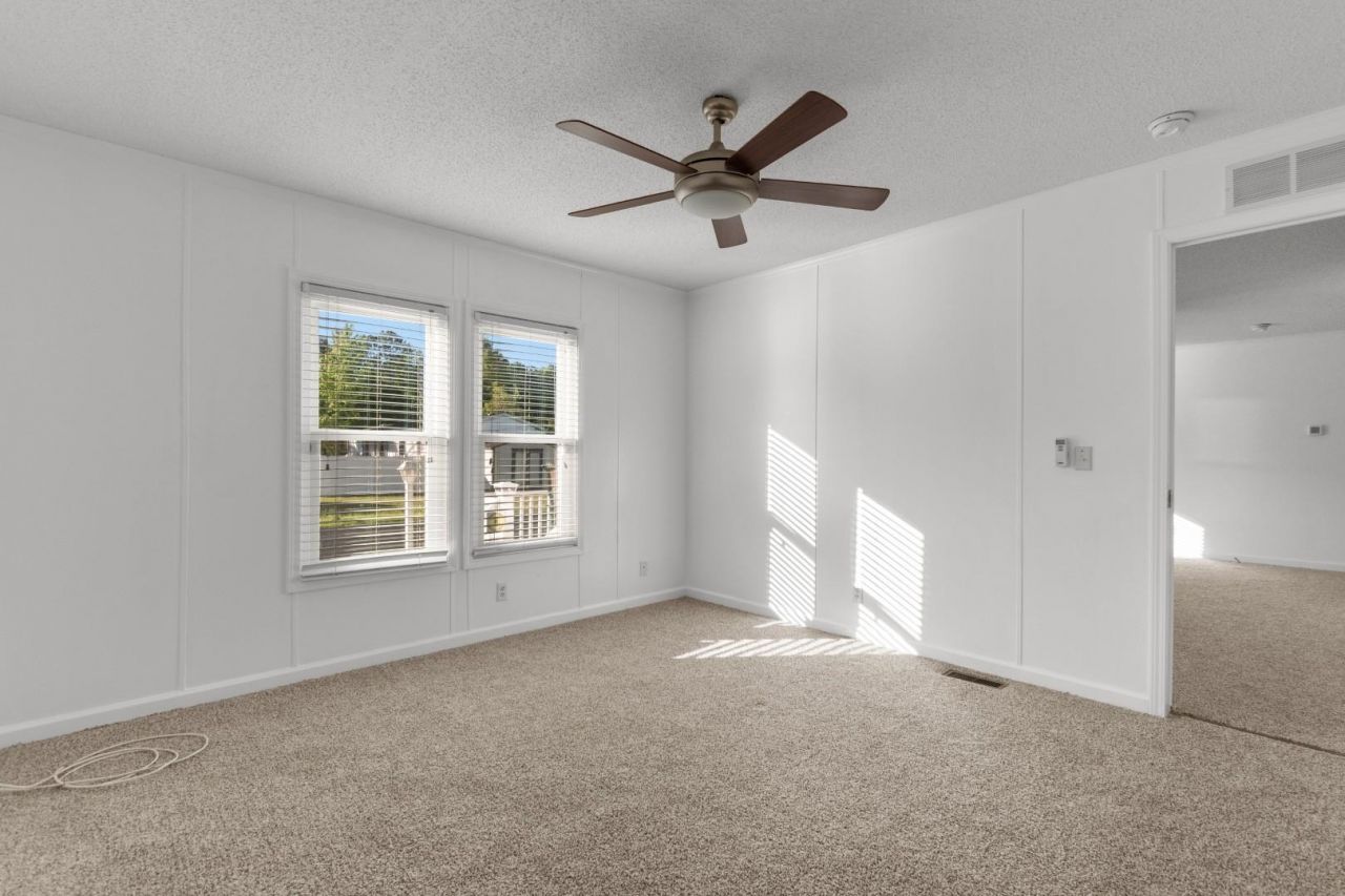 1040 Palm Dr.  Photo 16