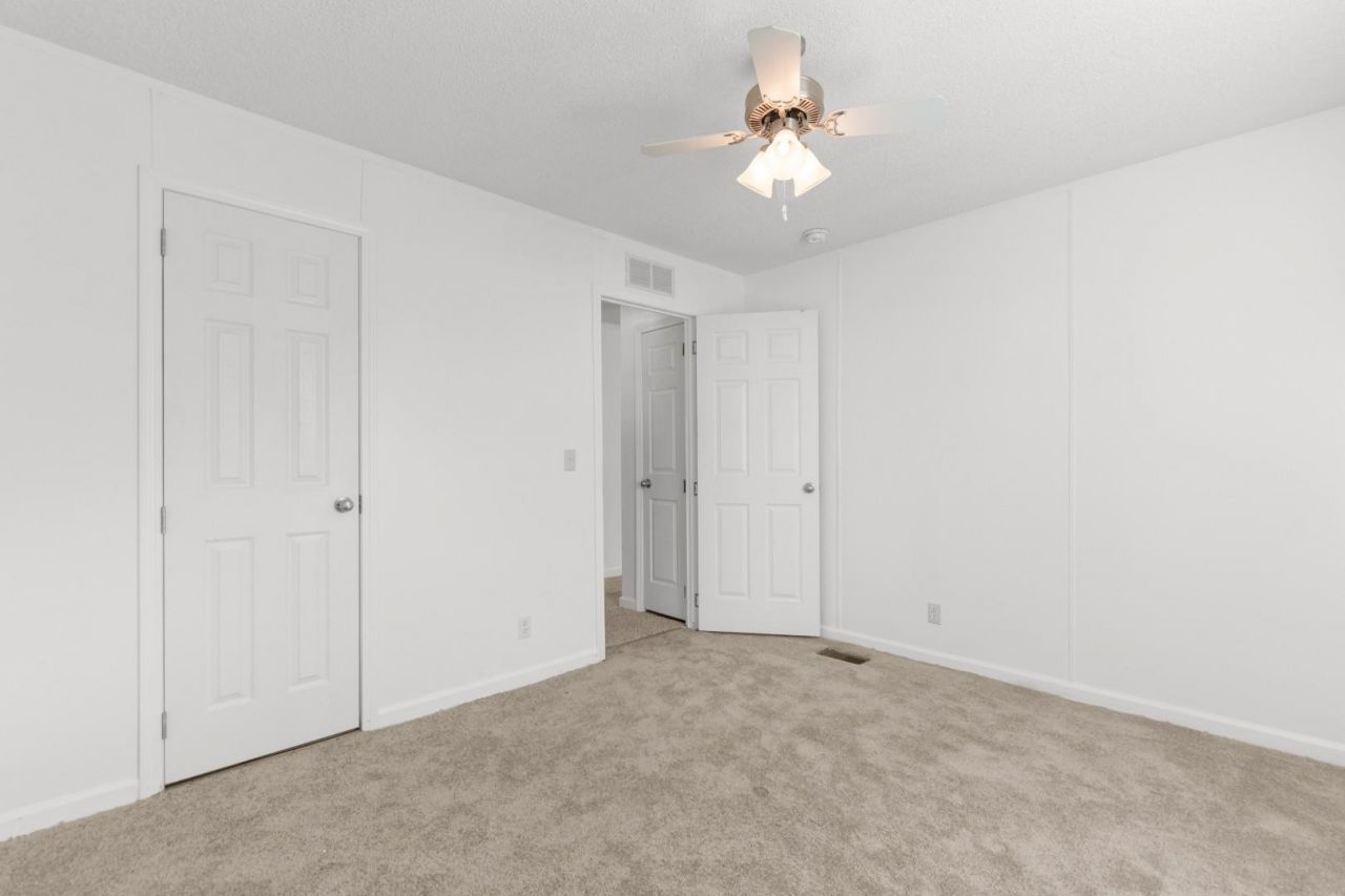 1040 Palm Dr.  Photo 21
