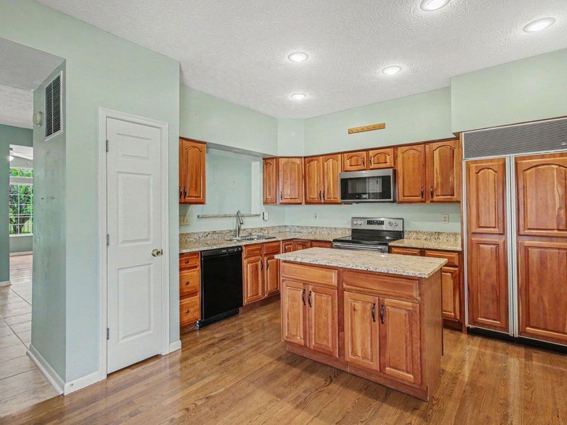 10796 Saint Andrews Drive, Union, KY 41091 Photo 2