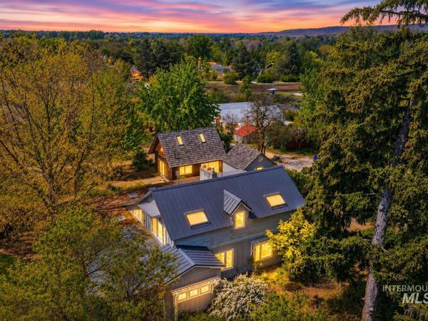 5205 W Hill Rd, Boise, ID 83703