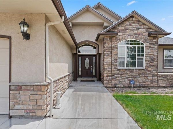 2164 NE Onati Ave, Mountain Home, ID 83647