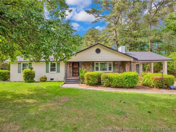 838 W 3rd Avenue , Red Springs, NC 28377