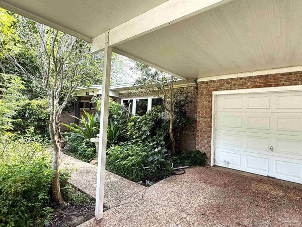 25 Feldor Dr, Pensacola, FL 32506