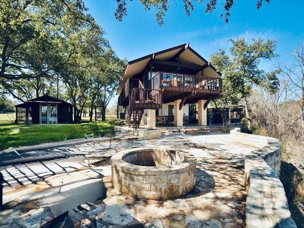 729A Nomad DR , Spicewood, TX 78669