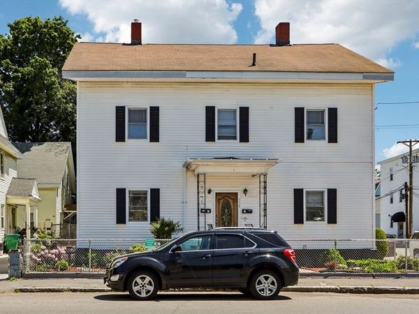 318 High St, Lowell, MA 01852