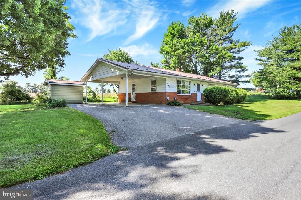 2796 JOHNSON DRIVE, CHAMBERSBURG, PA 17201