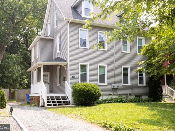 262 EAST LINDEN STREET, MOORESTOWN, NJ 08057