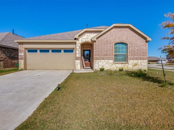 2500 Eden Creek Drive , Fort Worth, TX 76179