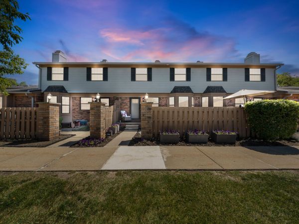 2071 Vine Way Drive, Unit 79, Canton, MI 48188