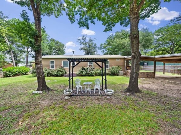 18390 Pine Drive , Eustace, TX 75124