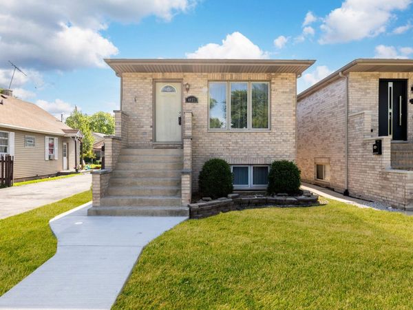 4827 S Linder Avenue , Chicago, IL 60638