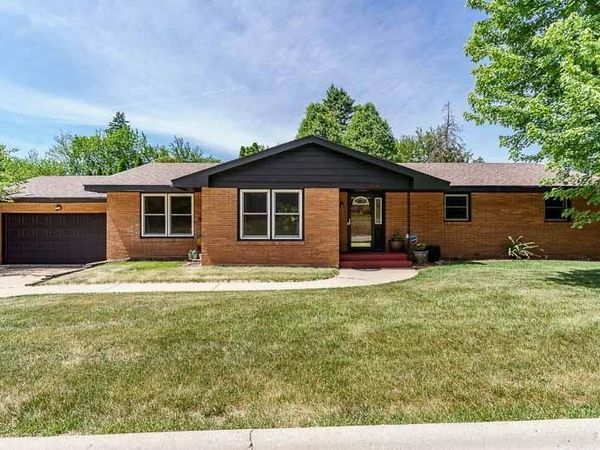 2734 Edgewood Drive, ROCKFORD, IL 61114