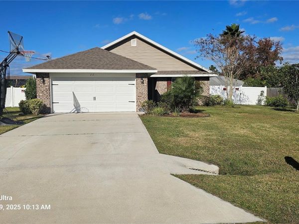 11 BIRCHTREE WAY , PALM COAST, FL 32137