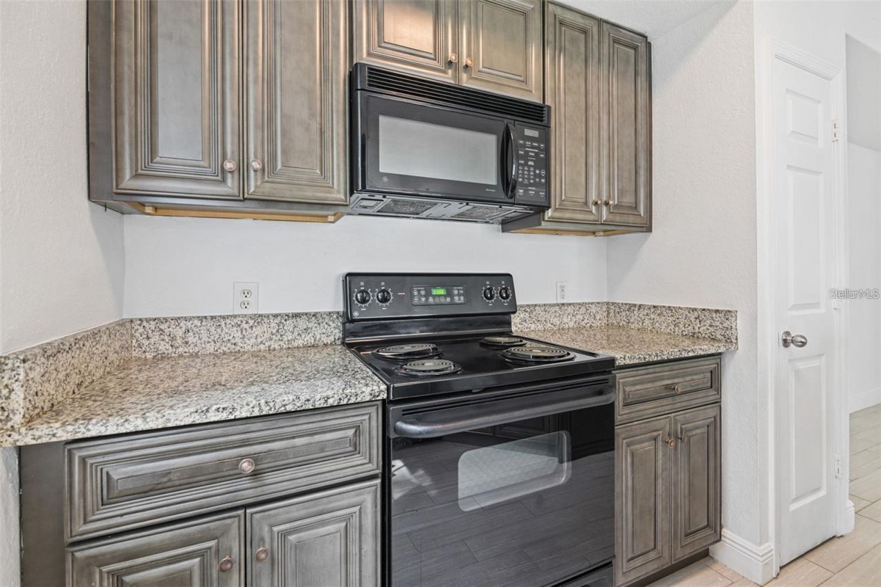 5571 Rosehill Road , Unit 104, Sarasota, FL 34233 Photo