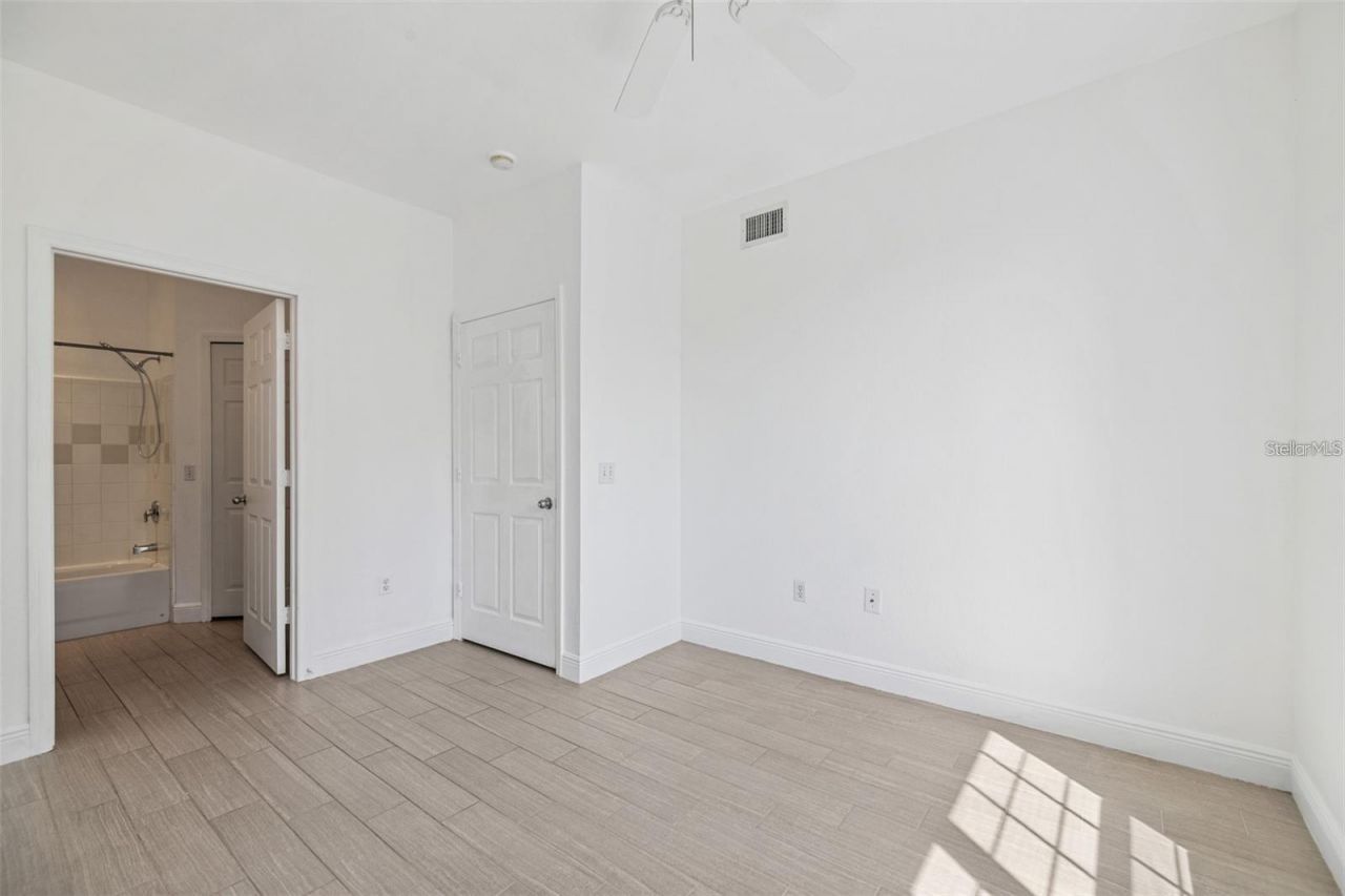 5571 Rosehill Road , Unit 104, Sarasota, FL 34233 Photo