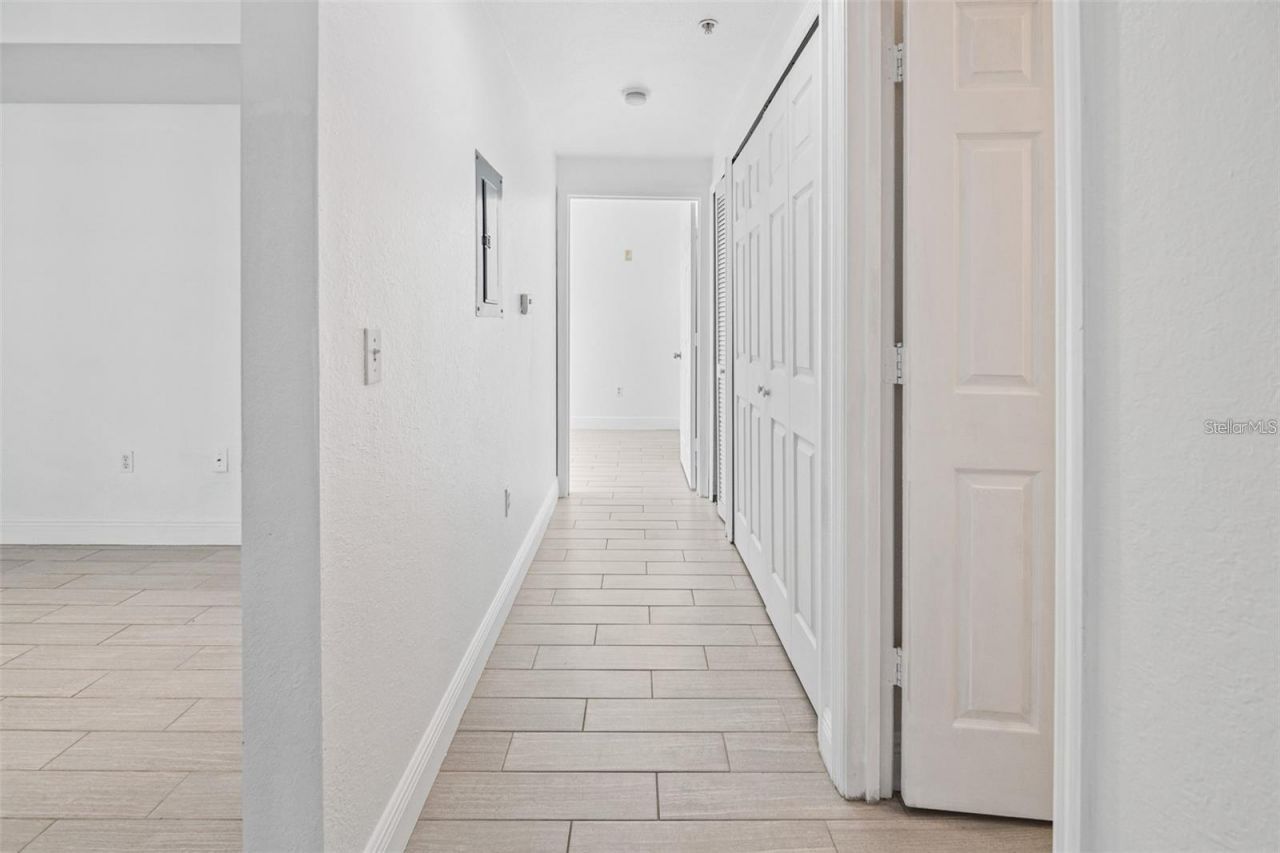 5571 Rosehill Road , Unit 104, Sarasota, FL 34233 Photo